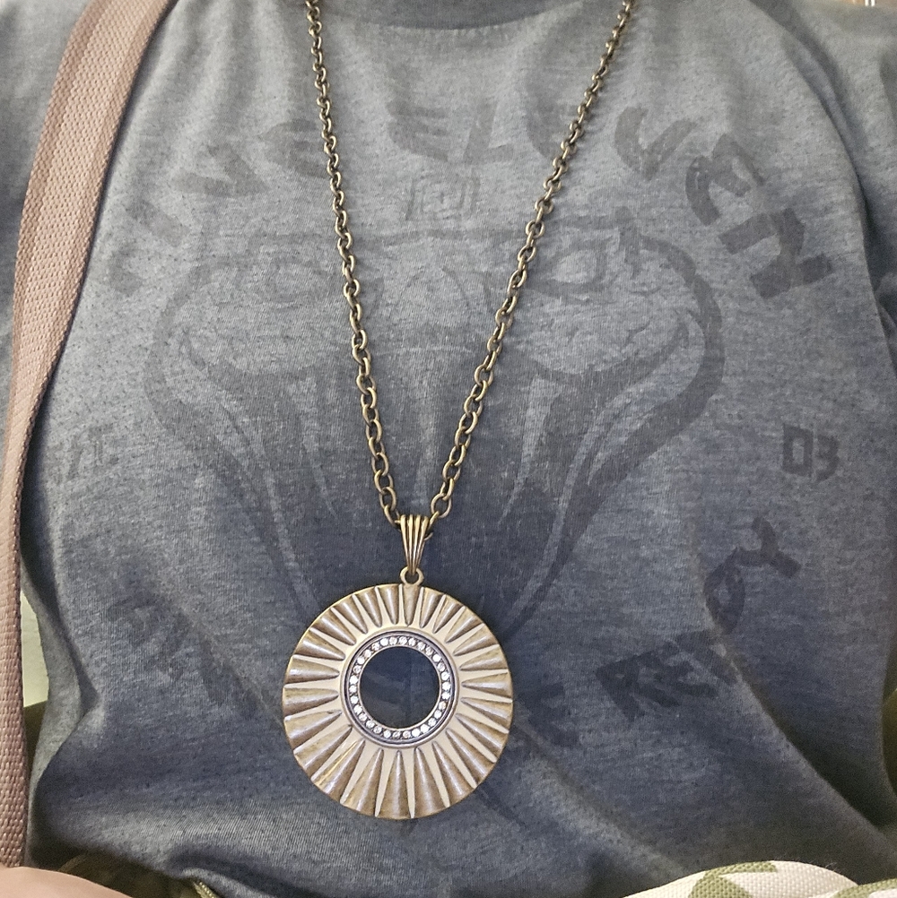 Lia Sophia Neckalce and Pendant - Picture 2 of 5